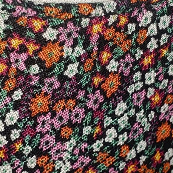 Patrons of Peace floral patterned crop top. Sz XS.  Gathered waist, ruffles. EUC - Picture 3 of 5
